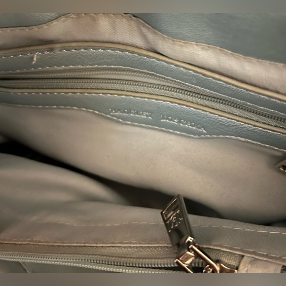 Badgley Mischka Handbag Quilted Light Blue Vegan Leather Chain Strap - Picture 6 of 10